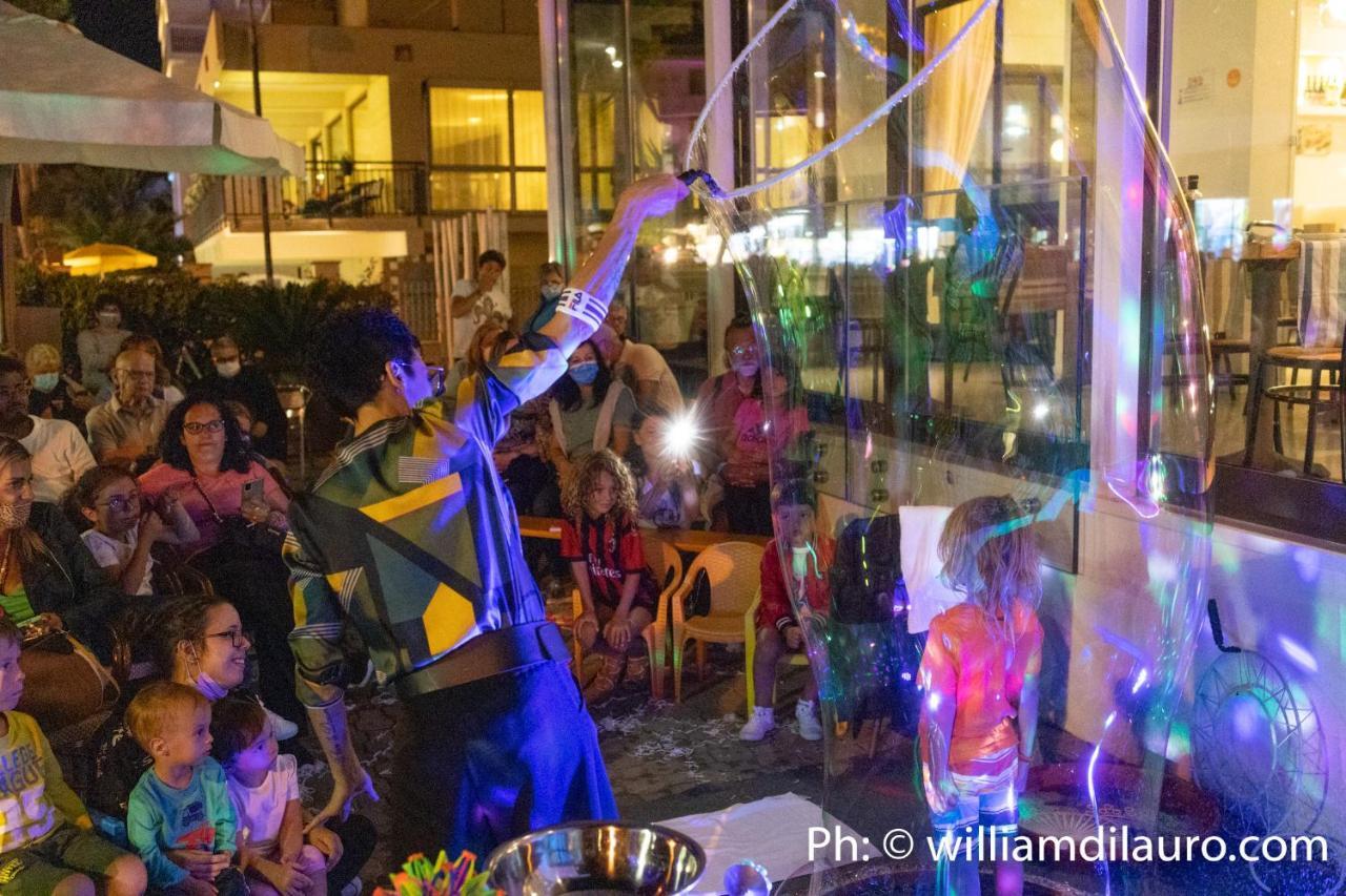 Hotel Nuova Medusa ริมินี ภายนอก รูปภาพ
