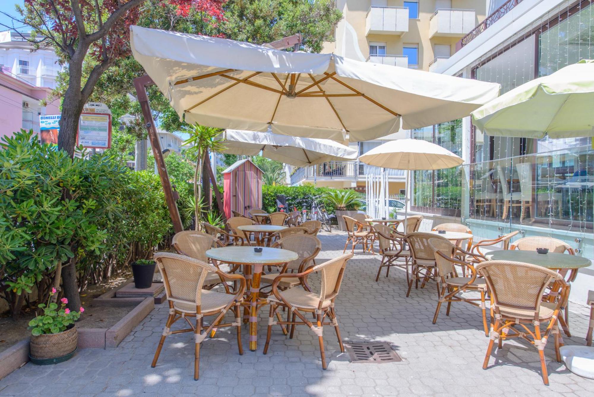 Hotel Nuova Medusa ริมินี ภายนอก รูปภาพ