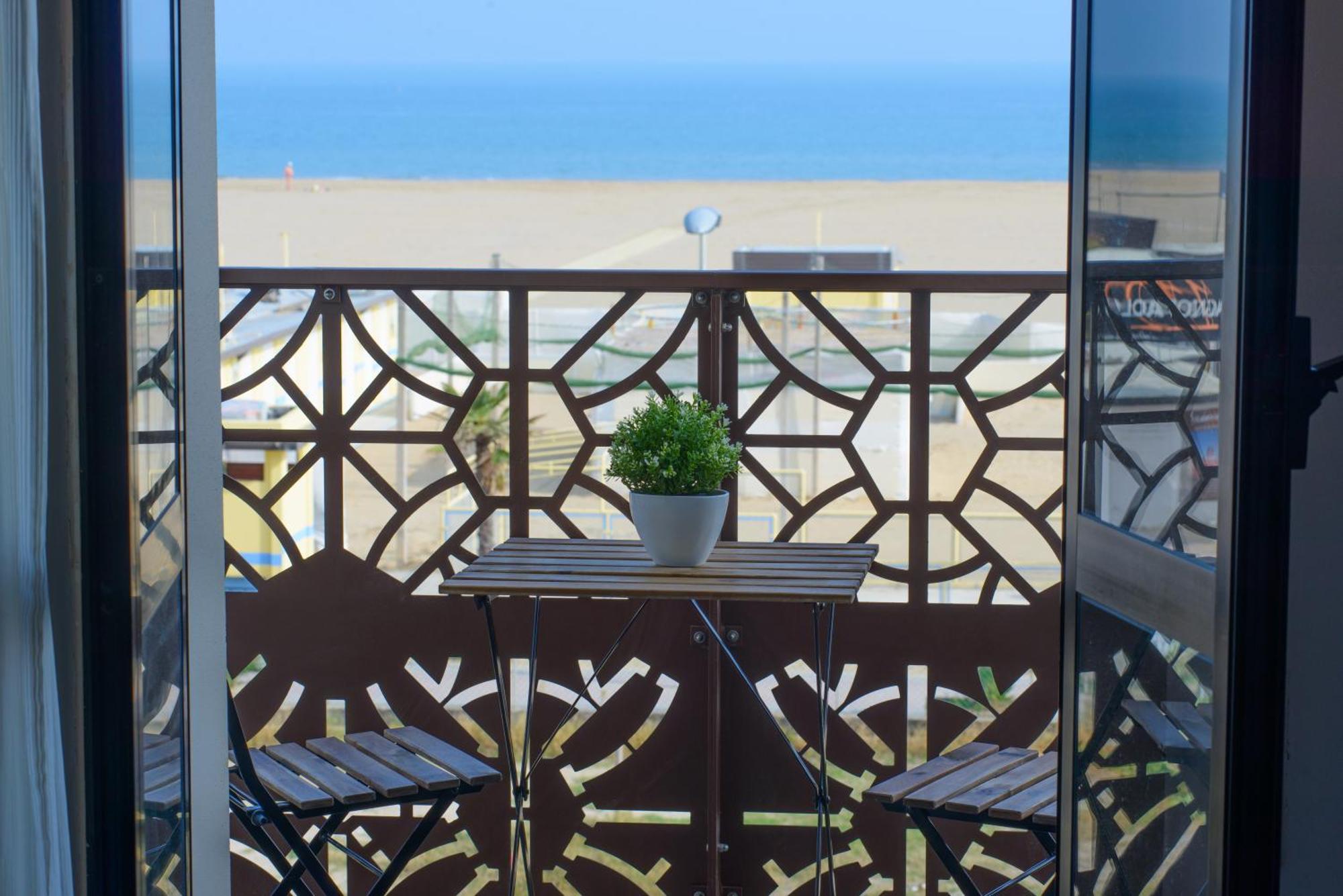 Hotel Nuova Medusa ริมินี ภายนอก รูปภาพ