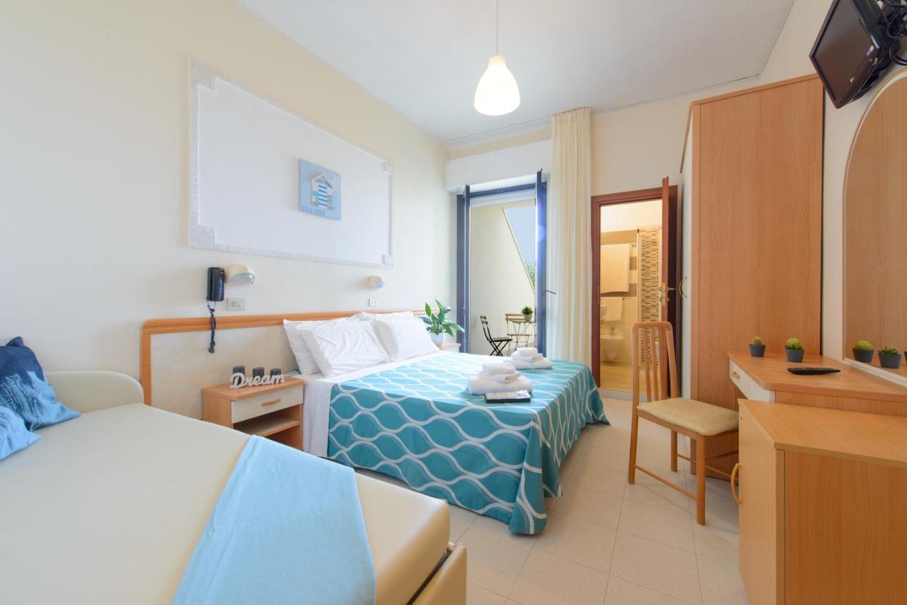 Hotel Nuova Medusa ริมินี ภายนอก รูปภาพ